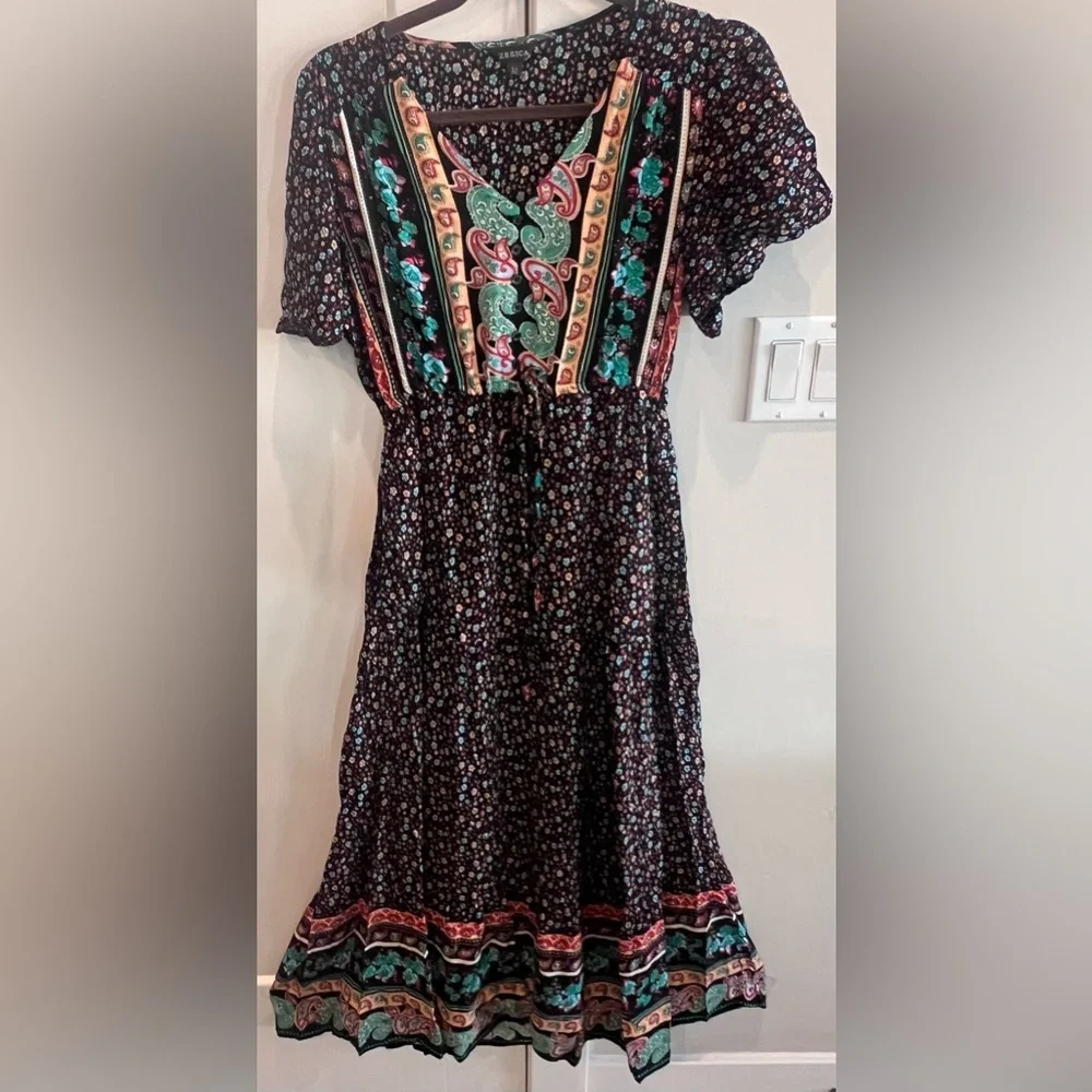 Zesica Maxi Boho Dress Black Floral Paisley Print Tied Waist Women's Medium - Picture 2 of 7